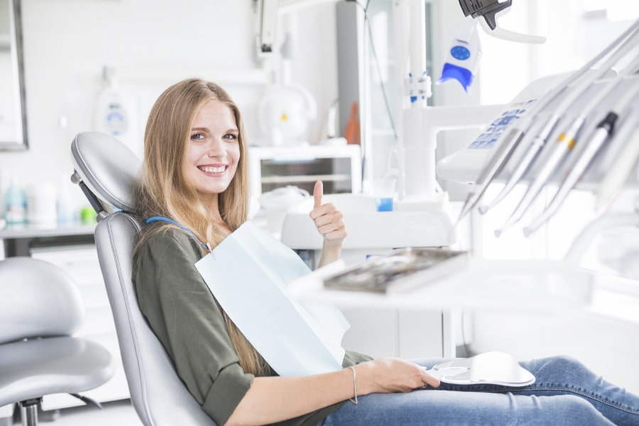 עקירה כירורגית מורכבת של שן